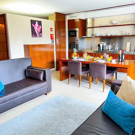 Outstanding Condo- Beach, Pool & Golf By Becherish Apartamento Gale (Albufeira)