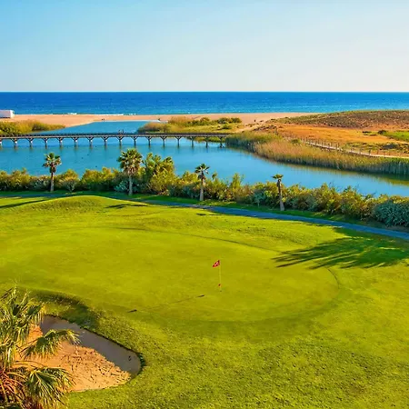 Апартаменты Outstanding Condo- Beach, Pool & Golf By Becherish *